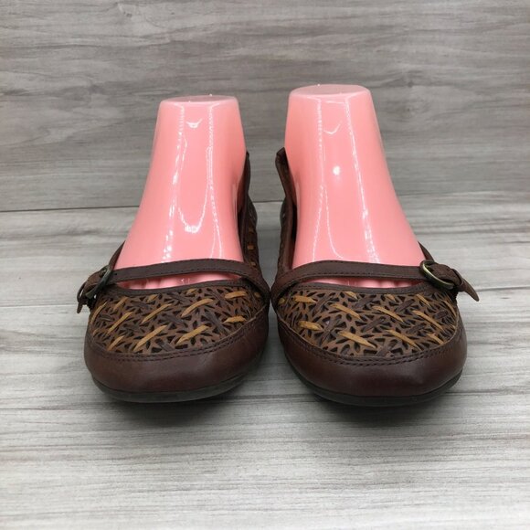 Nurture Flats Women's 9 Brown Leather Slip On Buckle Strap Sandal Shoes - Picture 6 of 12